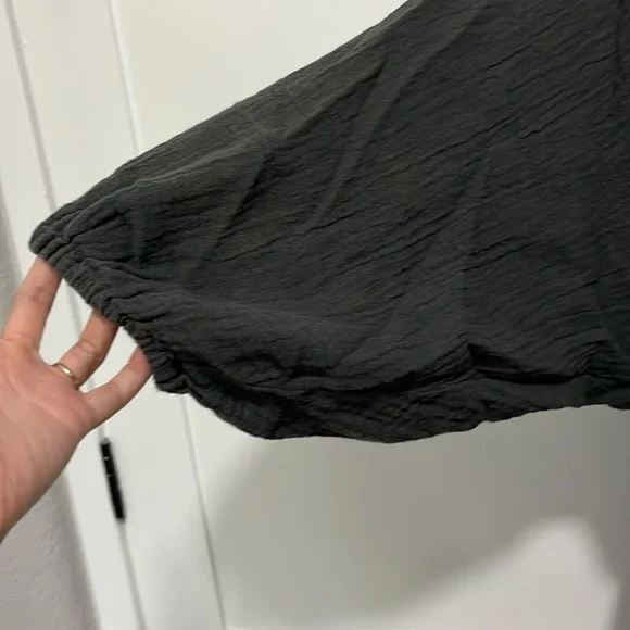 Loungewear/Gown - Picture 4 of 10